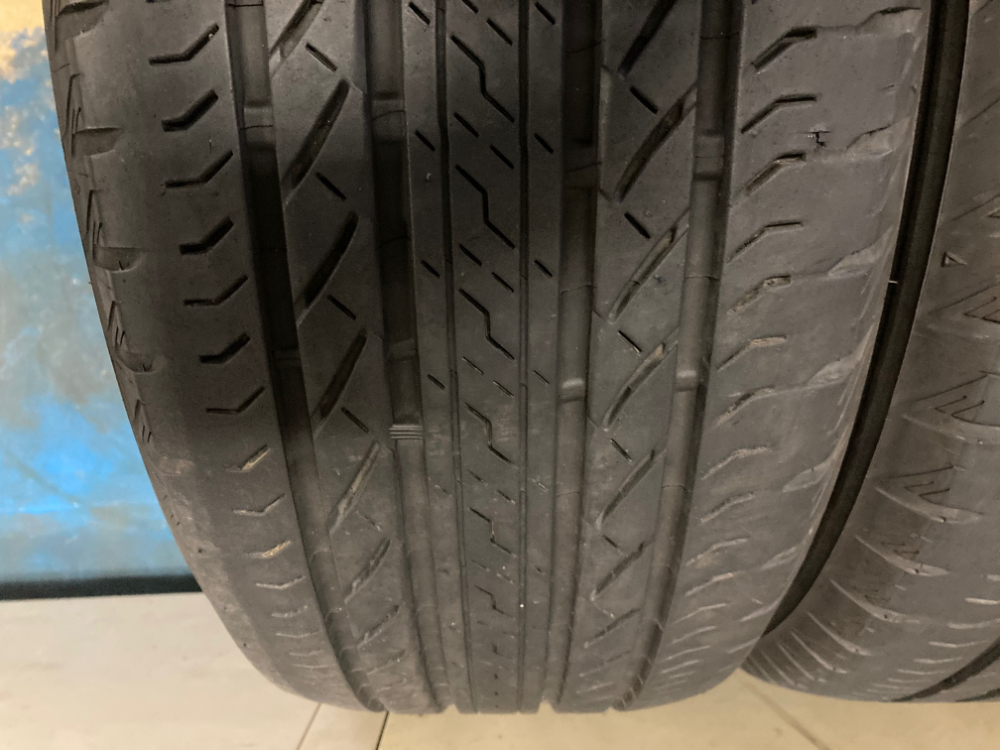 完売)(中古タイヤ)極上品 2021年製☆225/55R18 98V ブリヂストン
